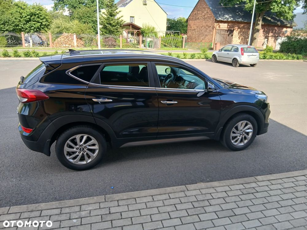 Hyundai Tucson 1.7 CRDI BlueDrive Style 2WD - 5