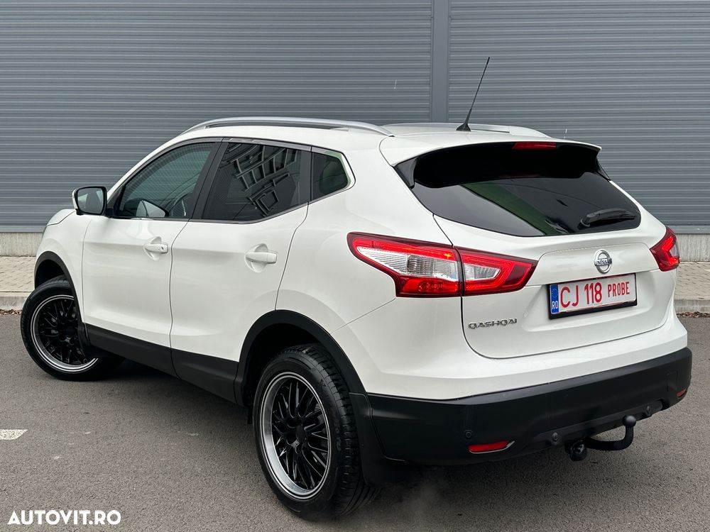 Nissan Qashqai 1.6 DIG-T TEKNA - 3