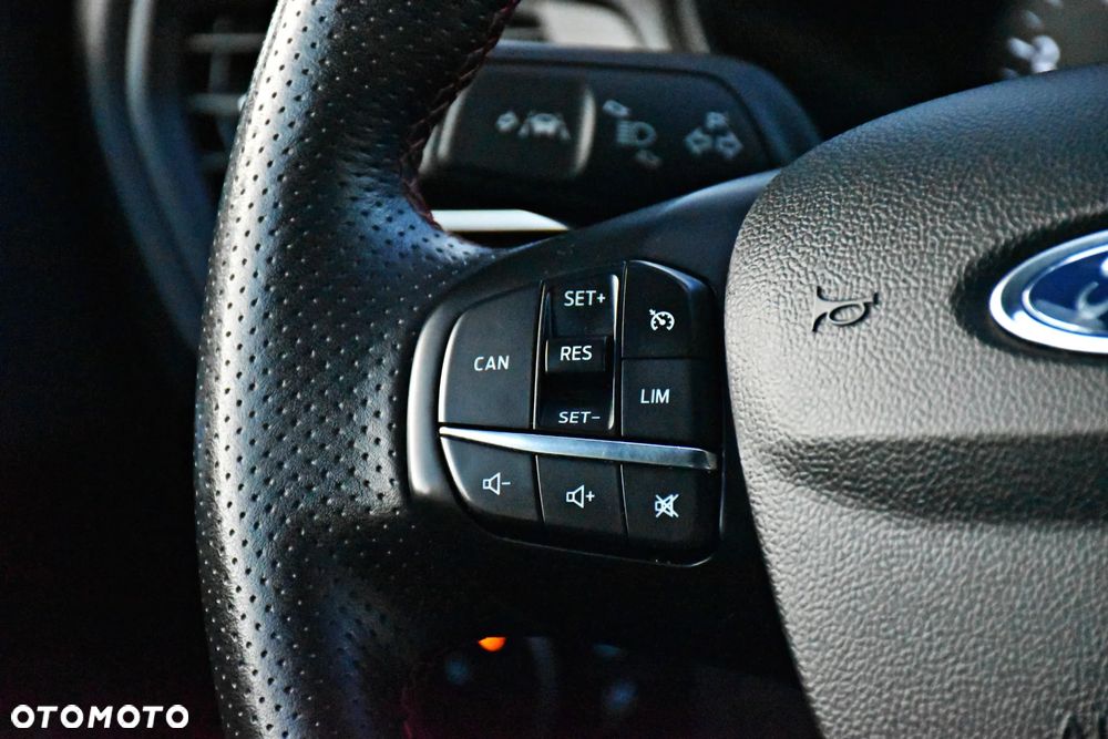 Ford Focus 1.0 EcoBoost STart-Stopp-System ST-LINE X - 30