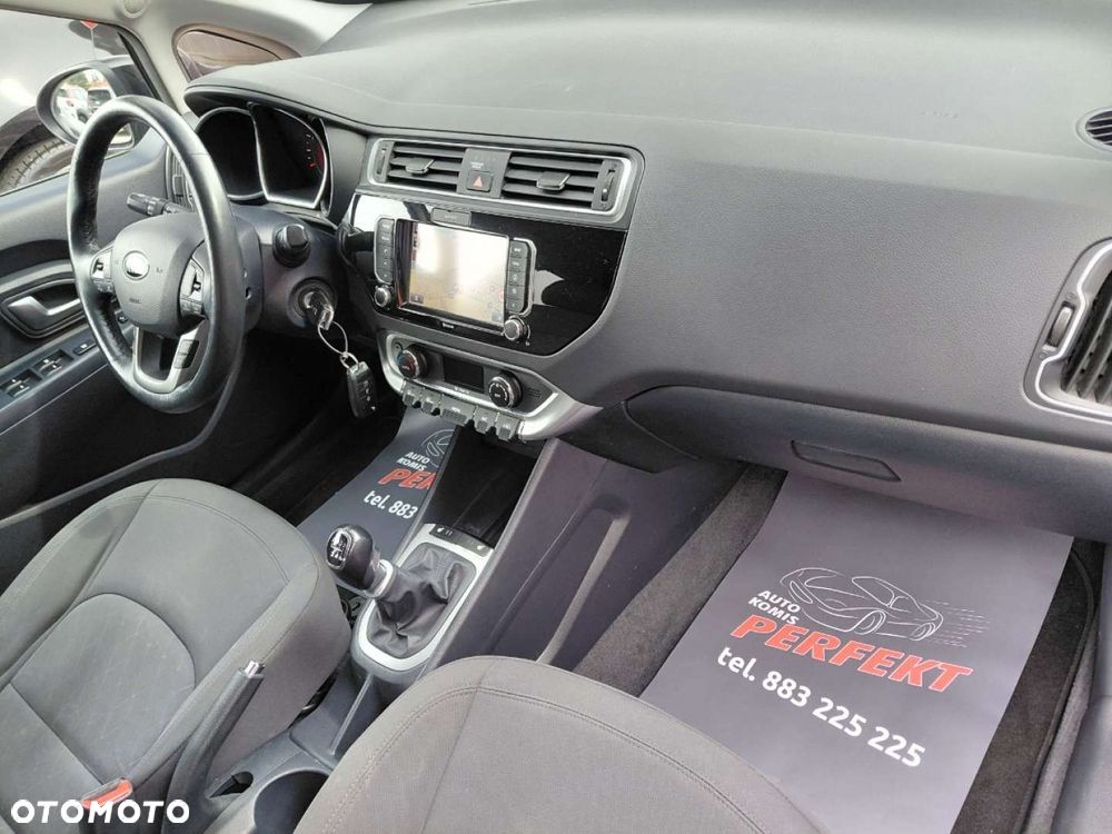 Kia Rio - 15