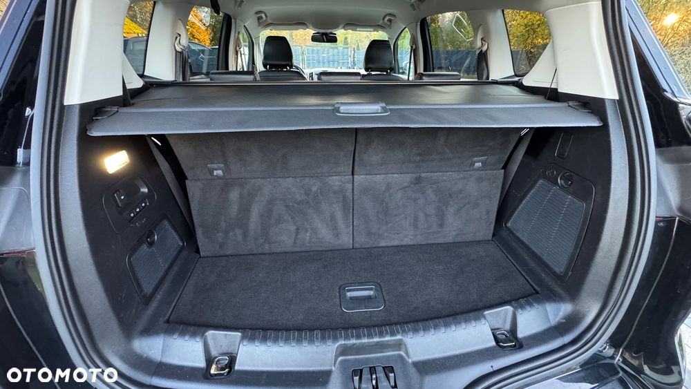 Ford S-Max - 12