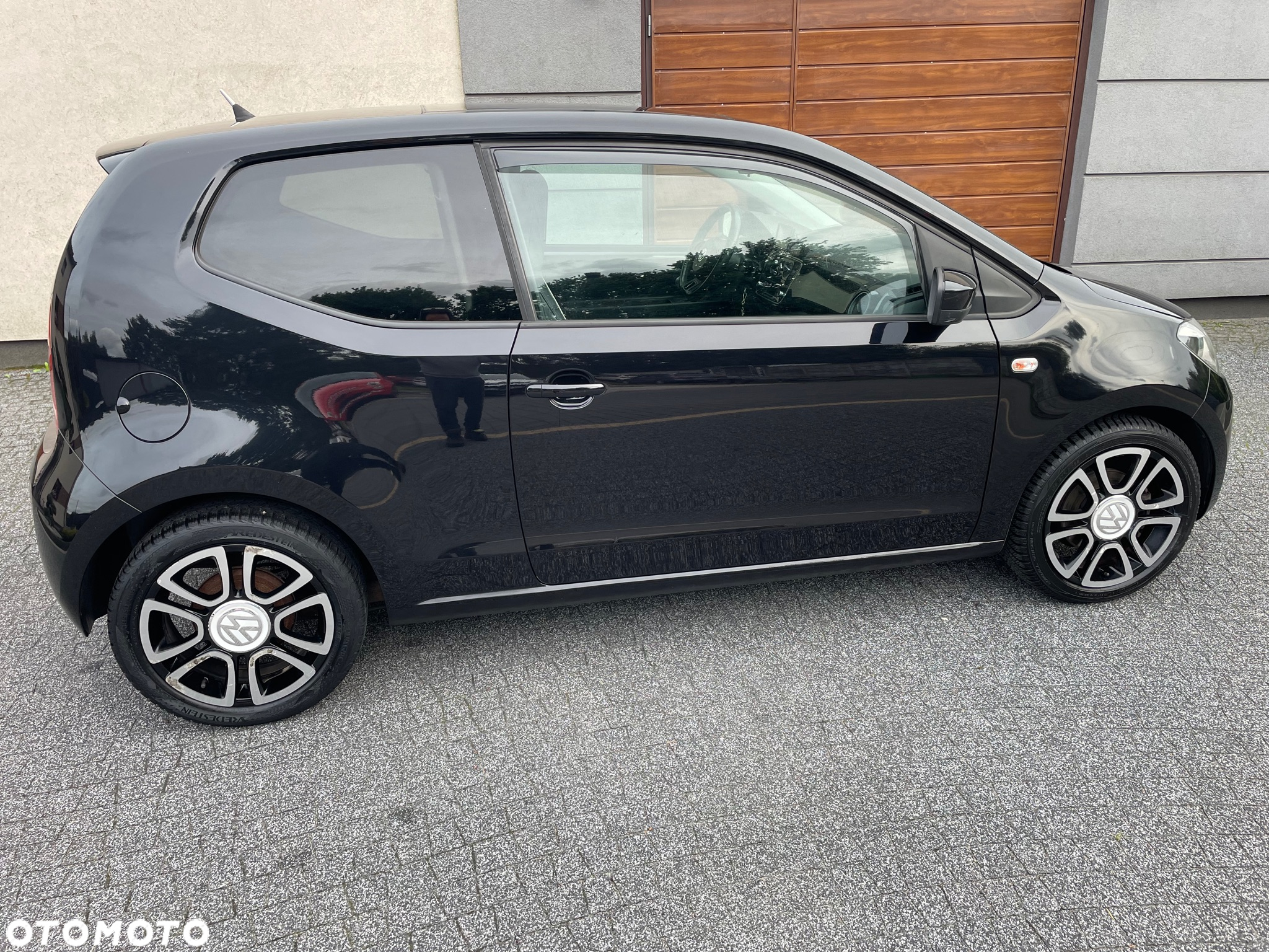 Volkswagen up! (BlueMotion Technology) move - 9