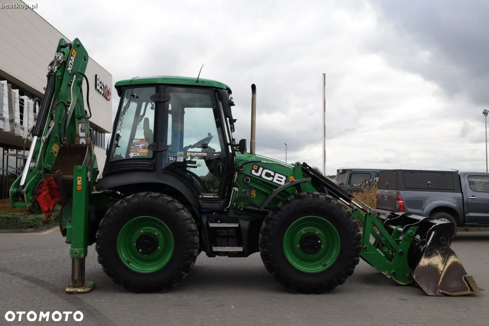 JCB 4CX - 3