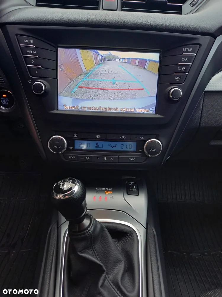 Toyota Avensis 1.8 Prestige - 11