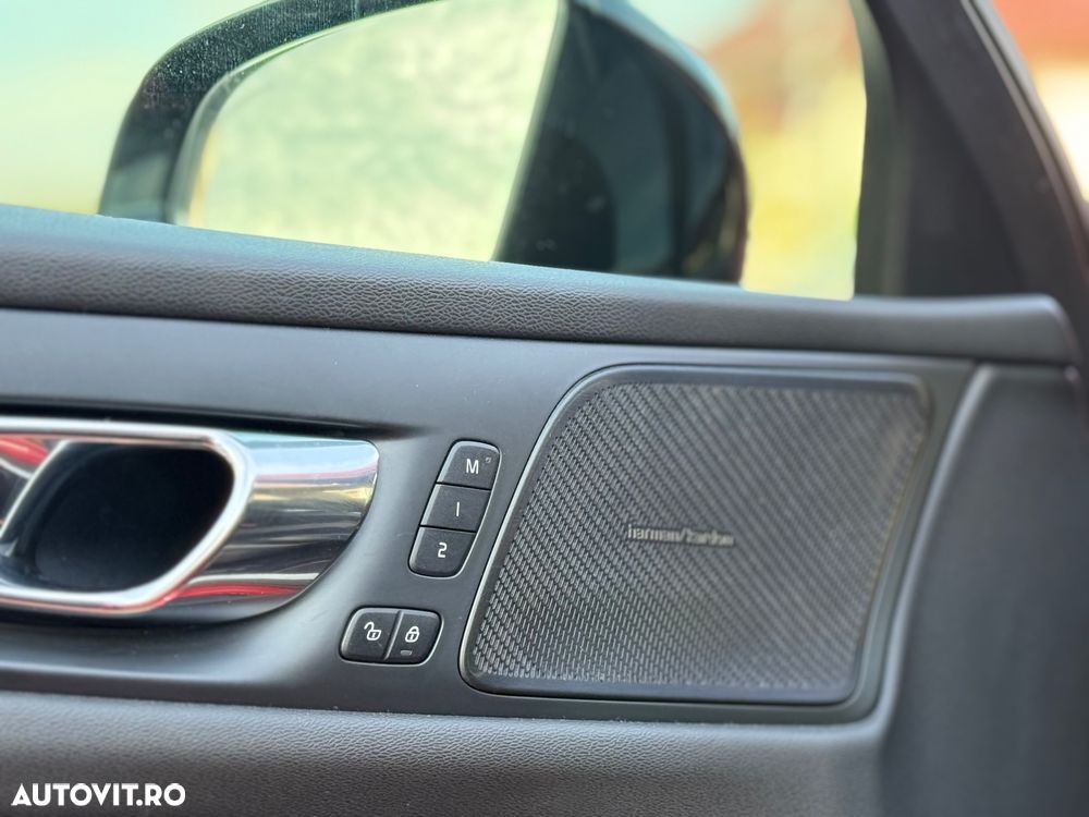 Volvo S60 T5 R-Design - 19