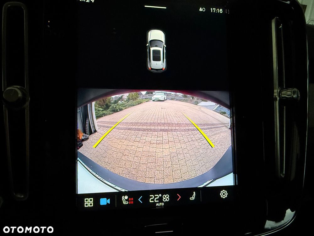 Volvo XC 40 B3 B DKG Plus Dark - 39