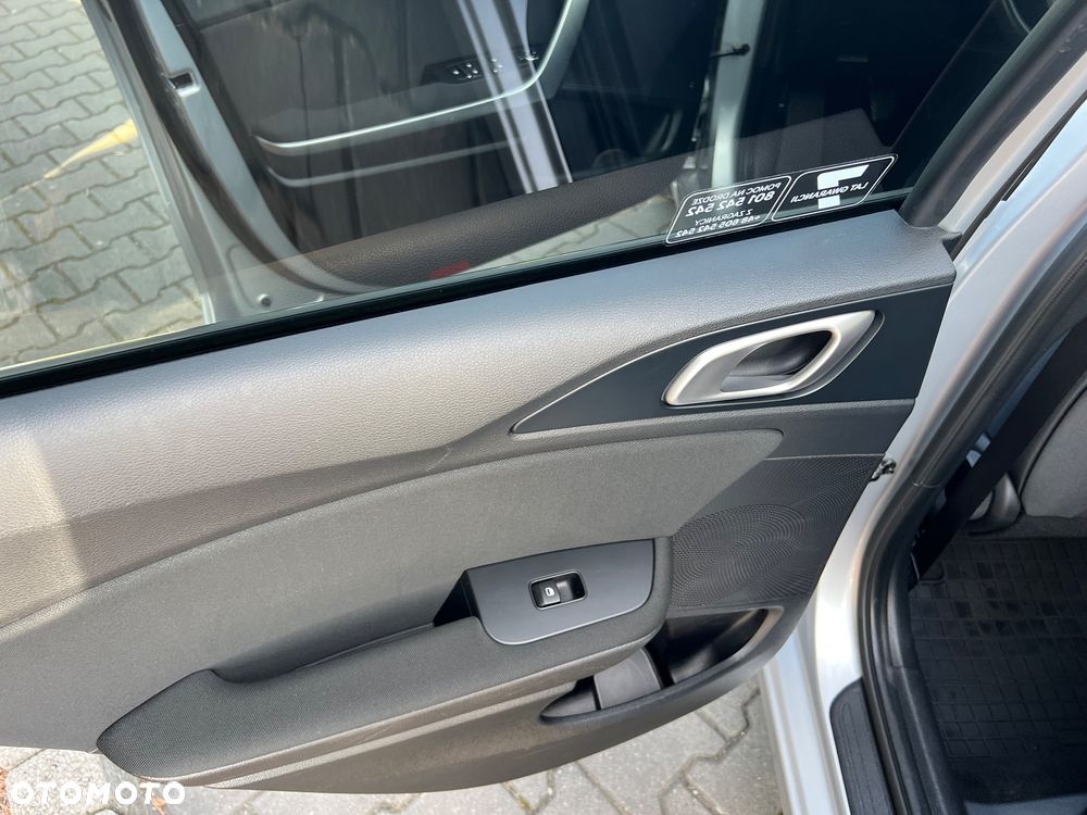 Kia Ceed - 11