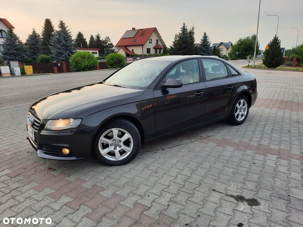 Audi A4 Limousine - 3