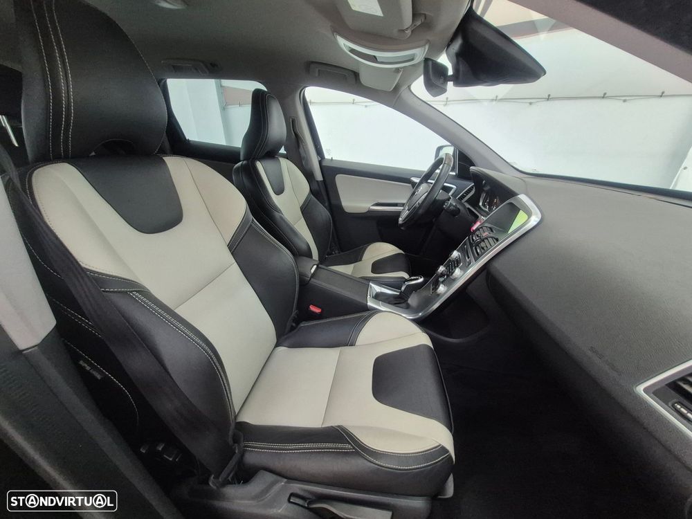 Volvo XC 60 2.0 D4 Summum Geartronic - 20