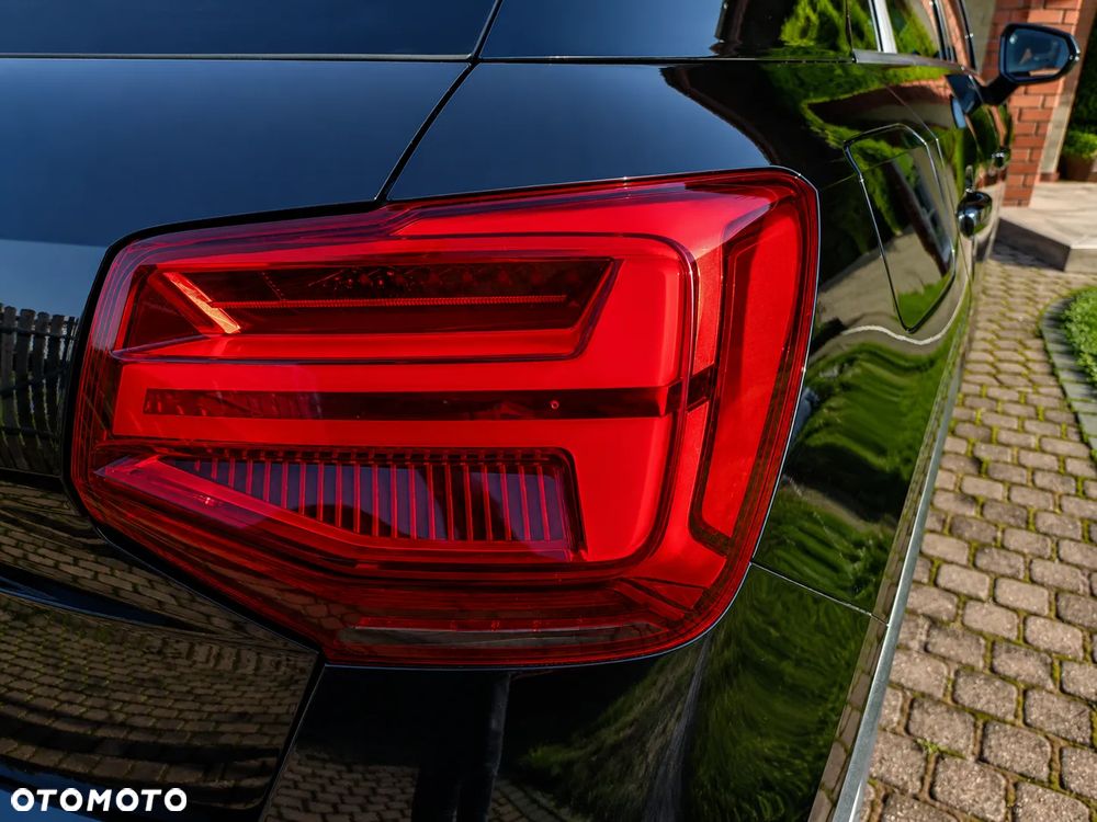 Audi Q2 35 TDI S tronic sport - 12