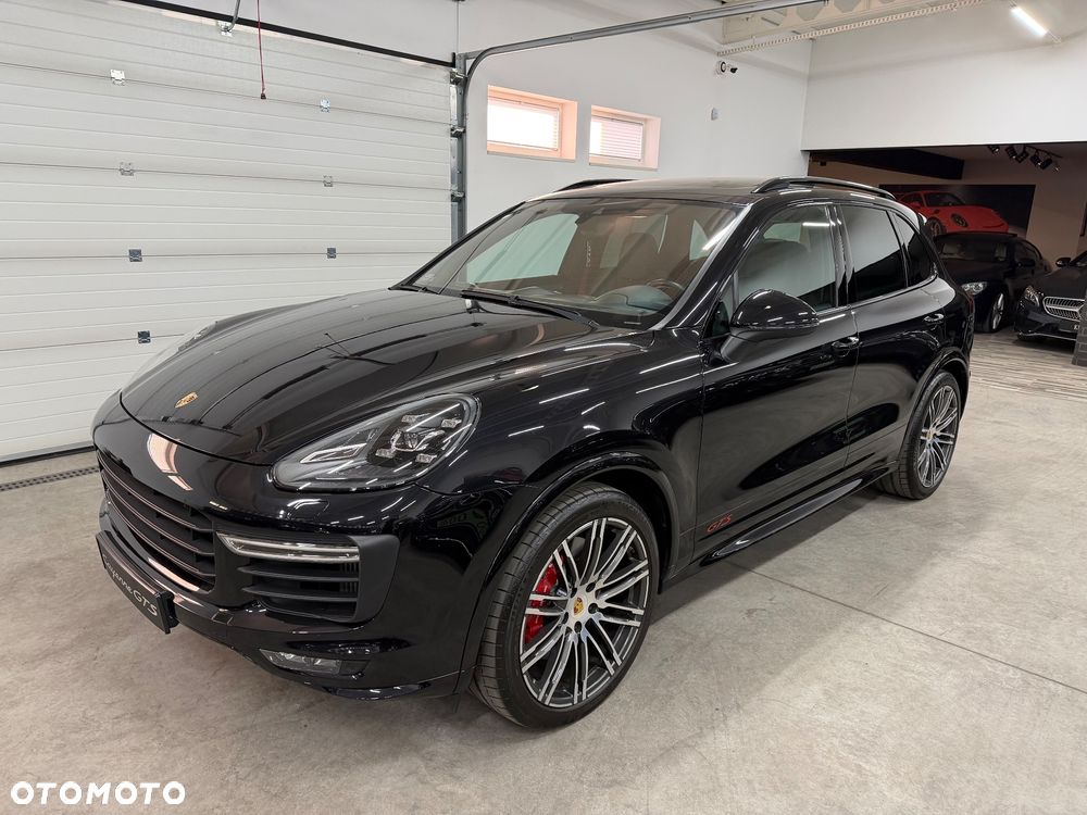 Porsche Cayenne - 2