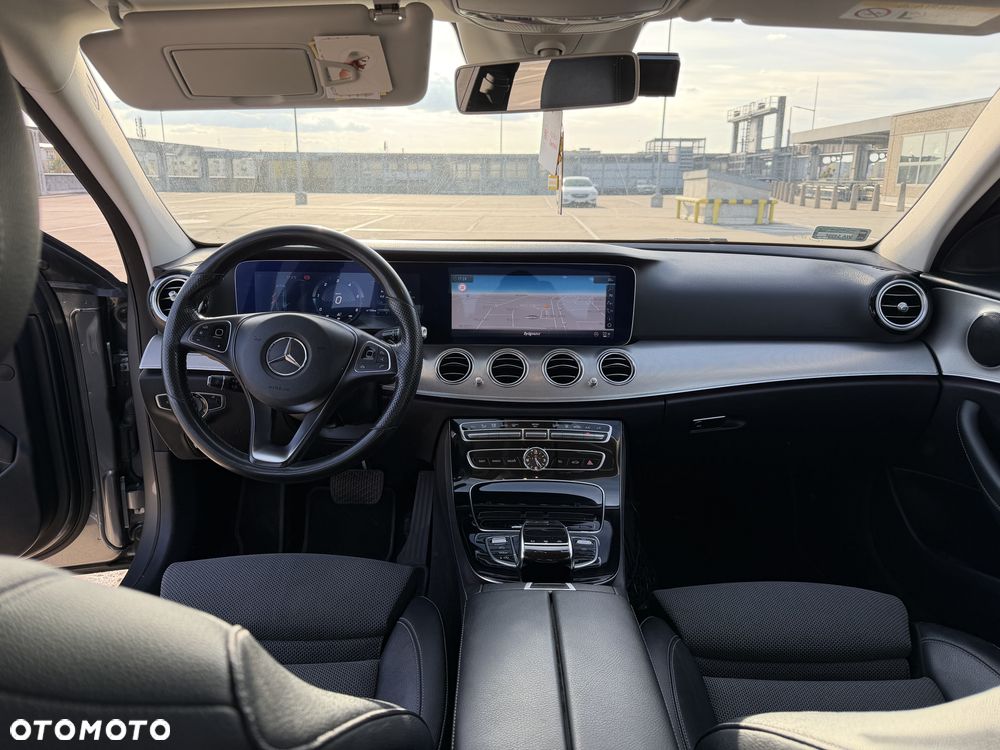 Mercedes-Benz Klasa E 220 d 9G-TRONIC - 10