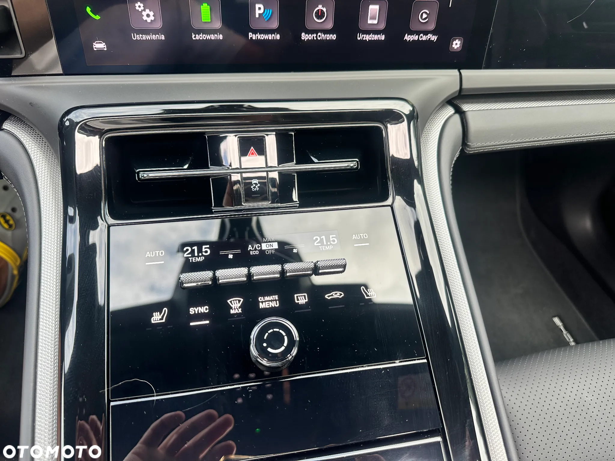 Porsche Panamera 4 E-Hybrid PHEV - 38