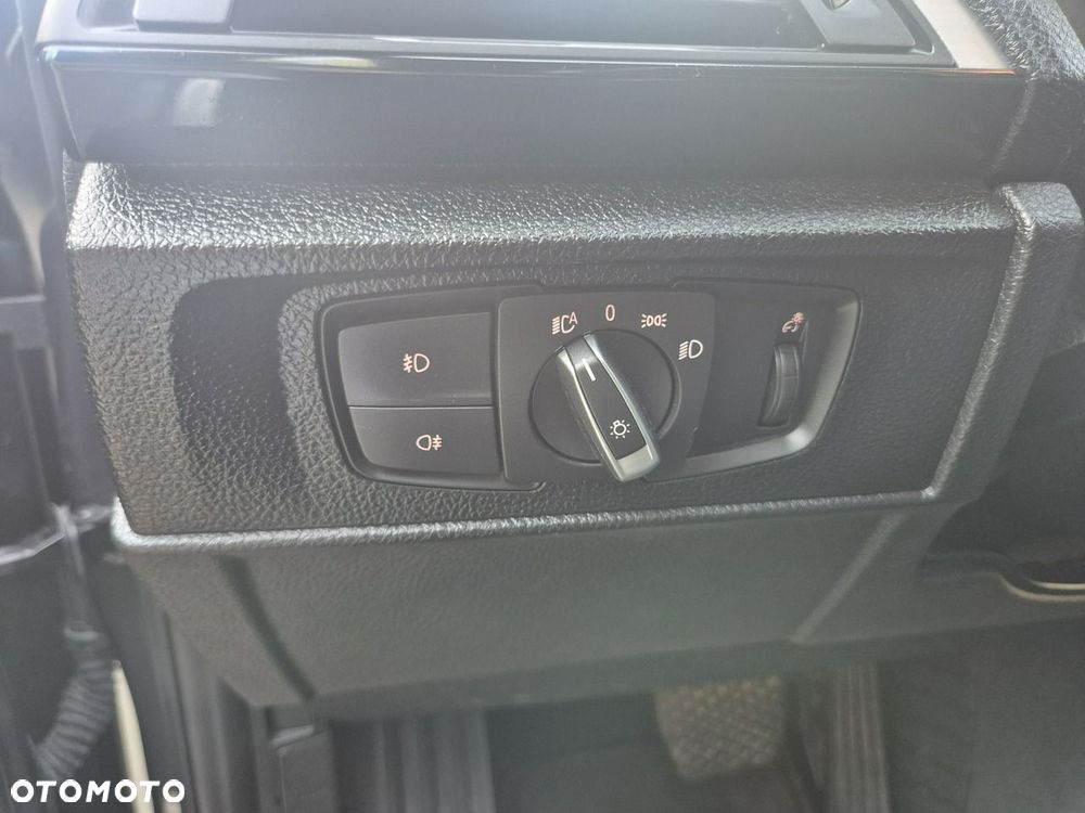 BMW Seria 1 - 21