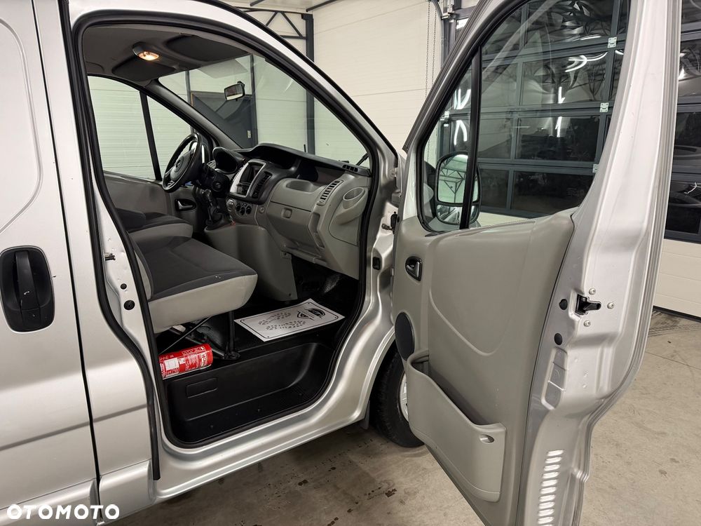 Opel Vivaro - 16