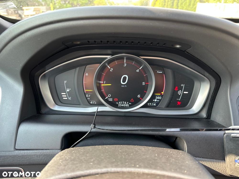 Volvo XC 60 D4 Drive-E Ocean Race - 17