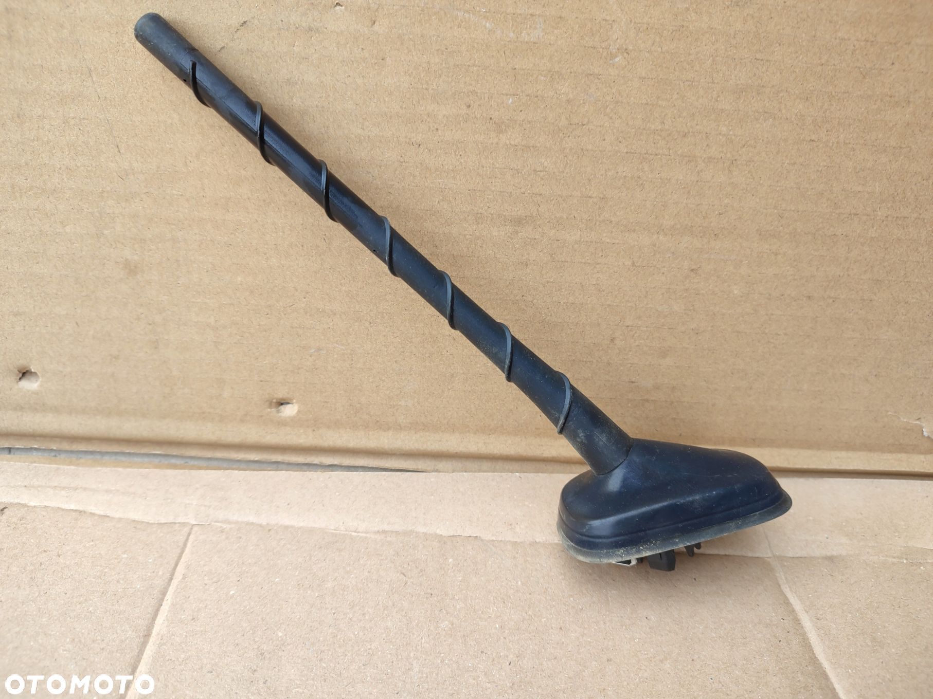 Antena dachowa SKODA RAPID LIFT 15r 67TYS PRZEBIEGU 6C0035501 ORYGINAŁ - 1