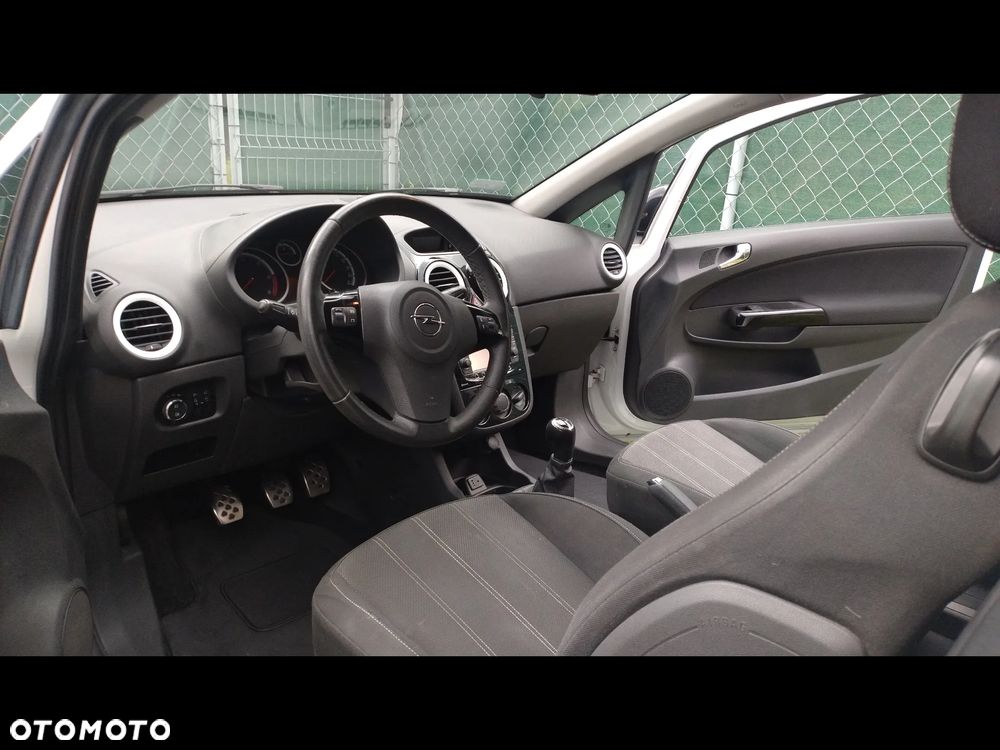 Opel Corsa 1.3 CDTI DPF - 18