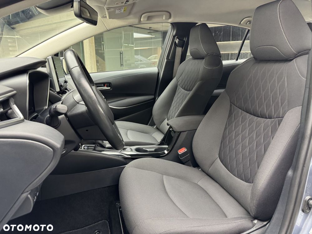 Toyota Corolla - 12
