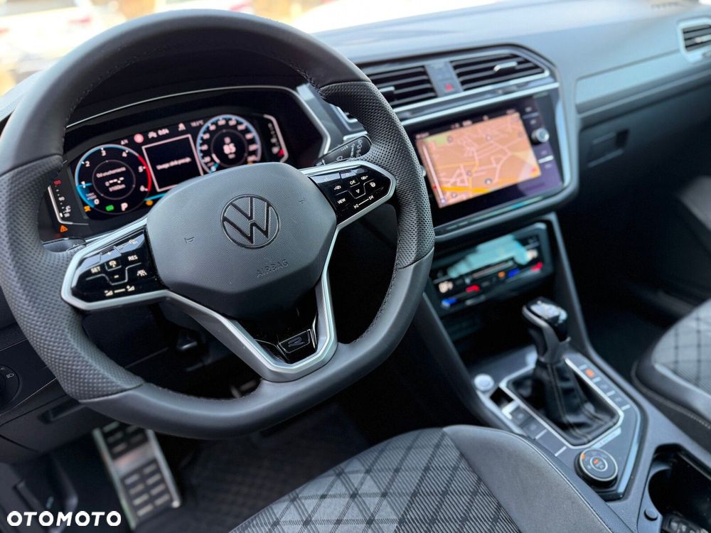 Volkswagen Tiguan 2.0 TDI SCR 4Mot R-Line DSG - 23