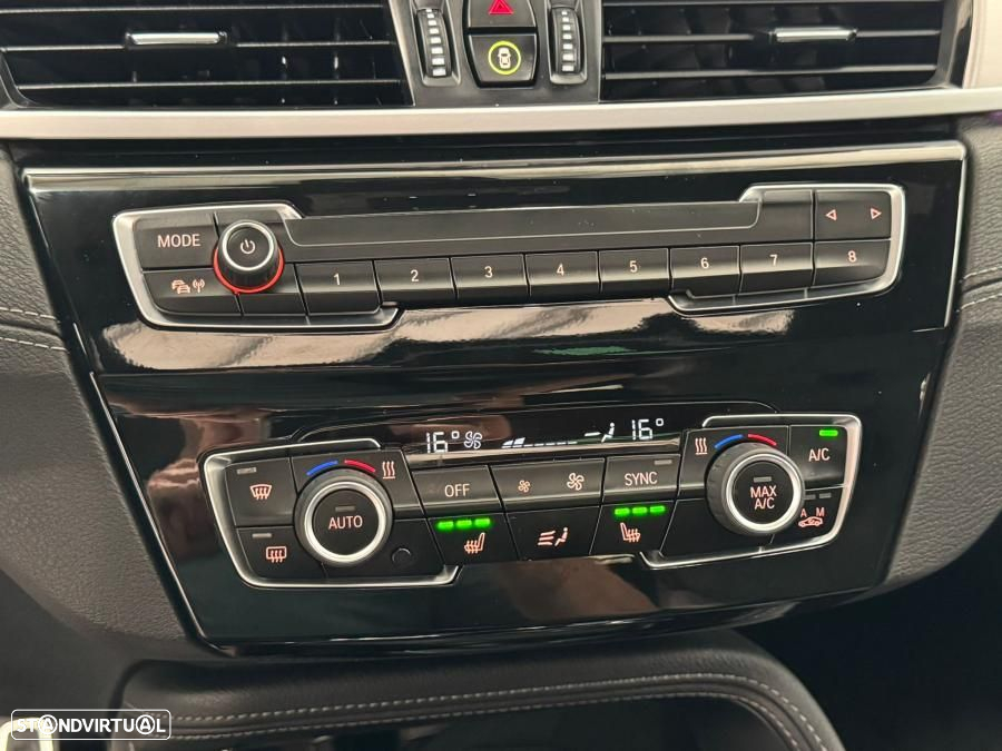 BMW X2 25 e xDrive Pack 50 anos M - 37