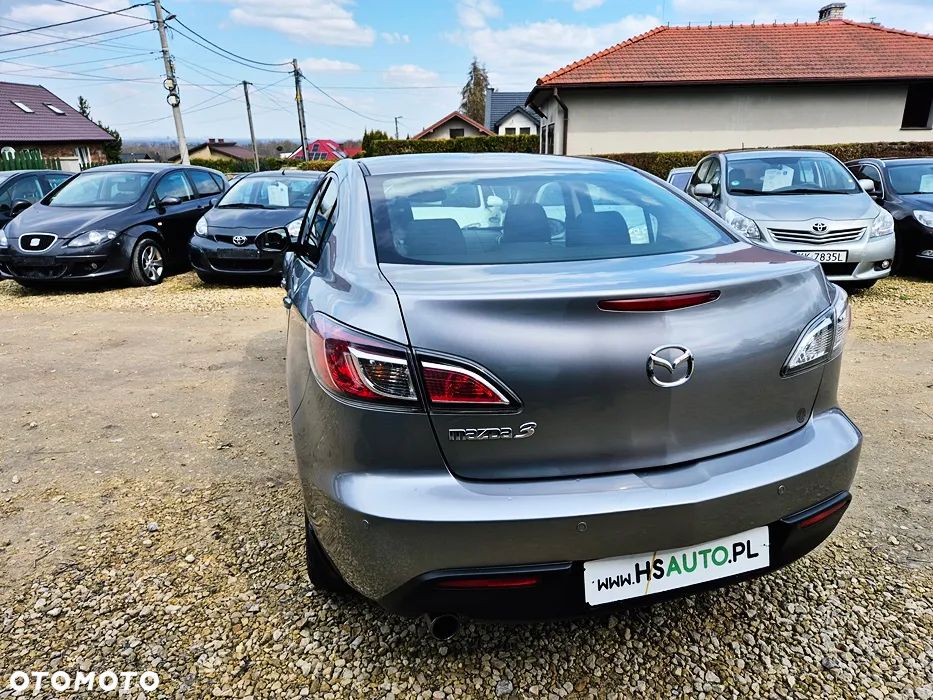 Mazda 3 2.0 Exclusive + - 20