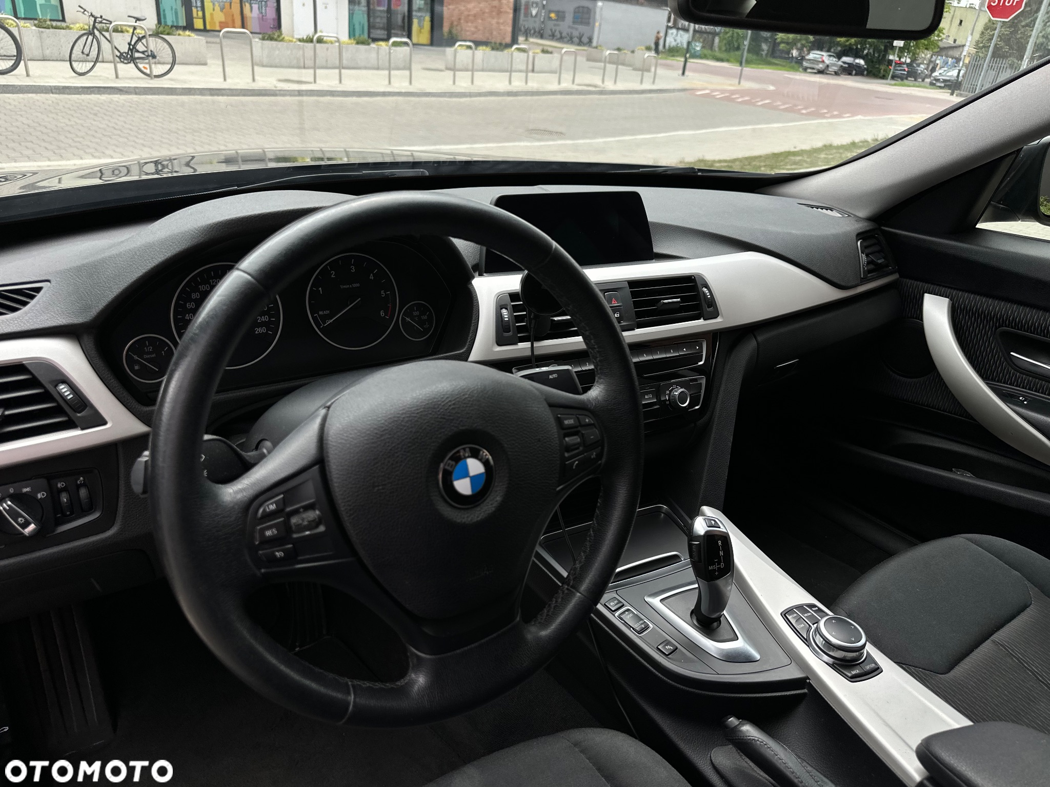 BMW 3GT 318d GT - 14