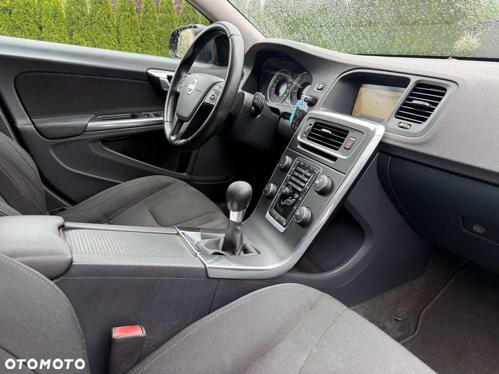 Volvo V60 T3 Edition - 35