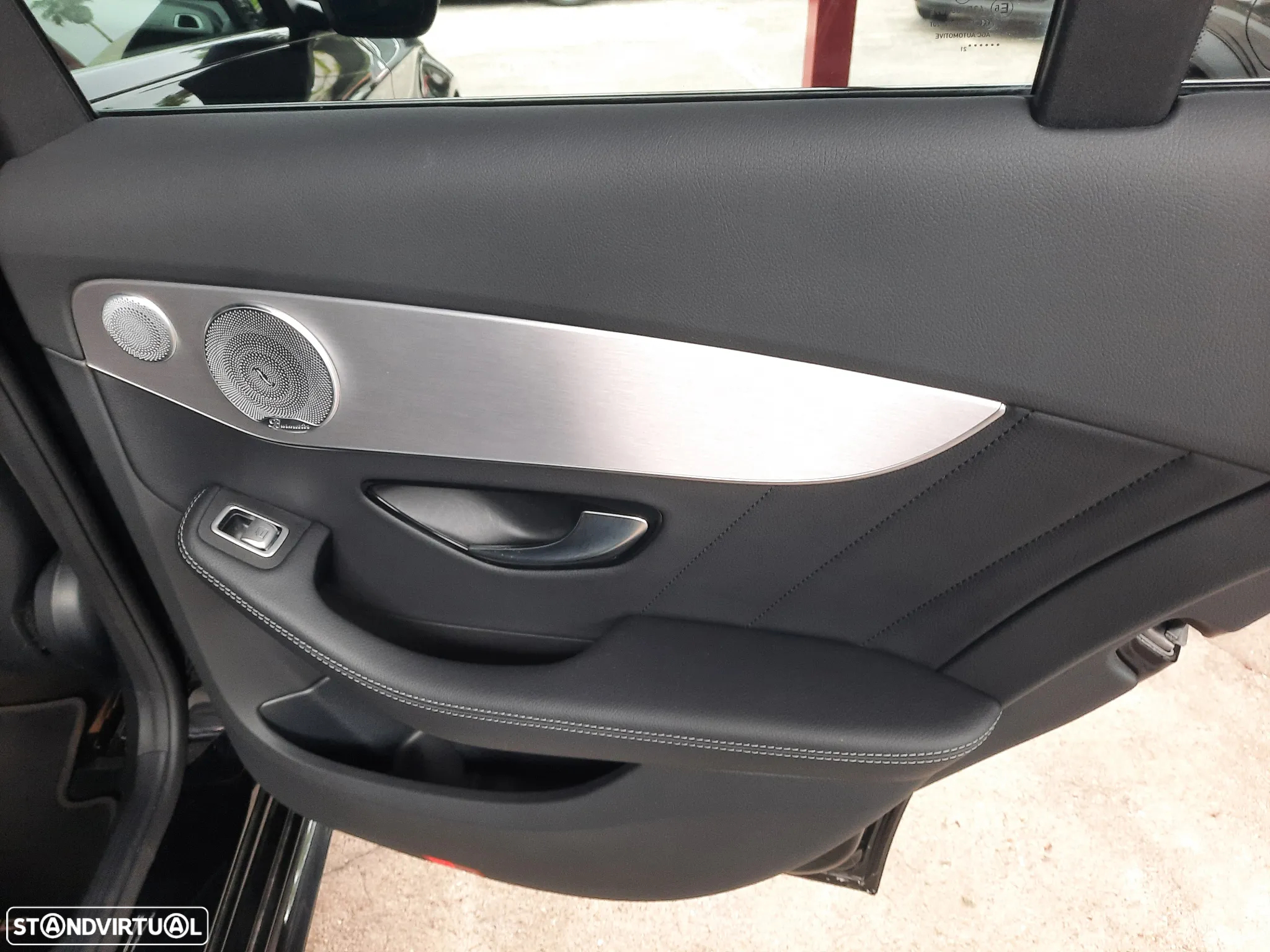 Mercedes-Benz C 300 e AMG Line - 49