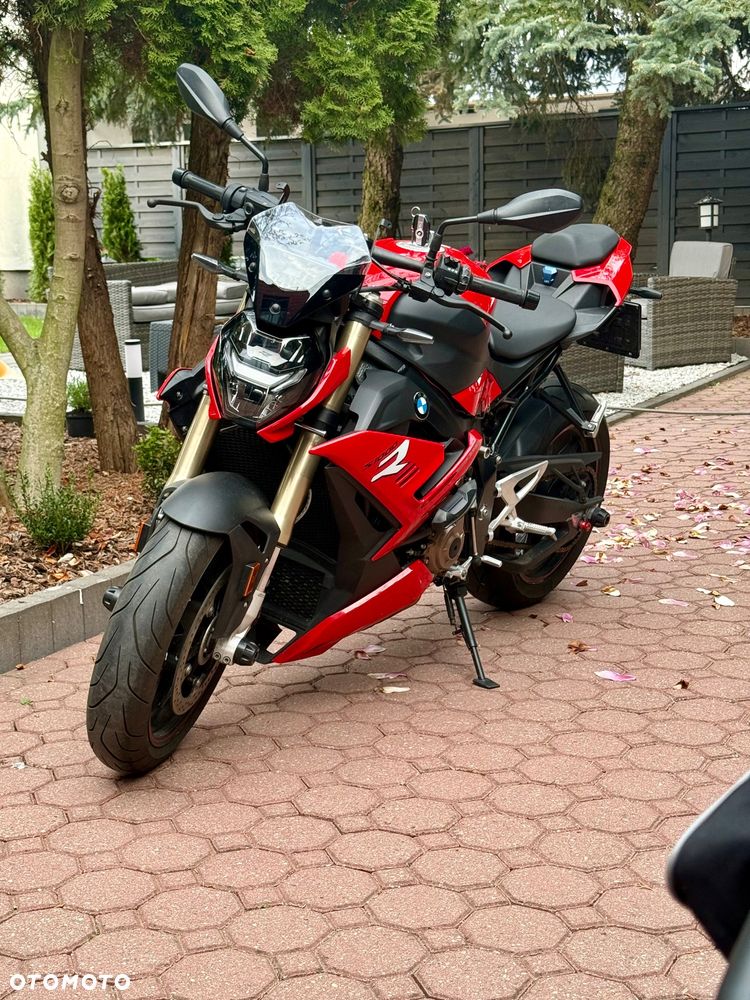 BMW S - 2