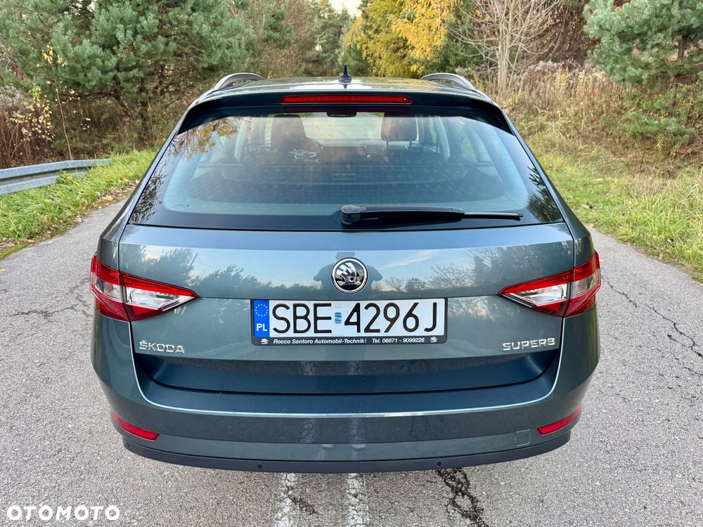 Skoda Superb 2.0 TDI Ambition DSG - 5