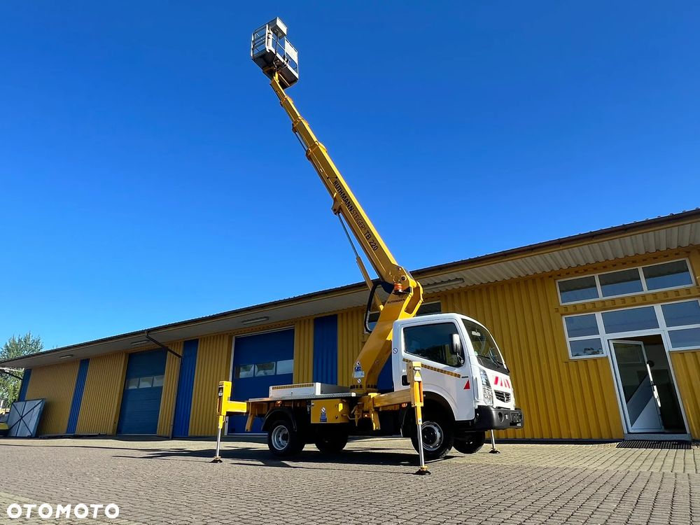 Ruthmann TB220 Renault Maxity 22m - 16