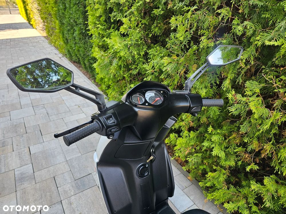 Derbi Variant - 11