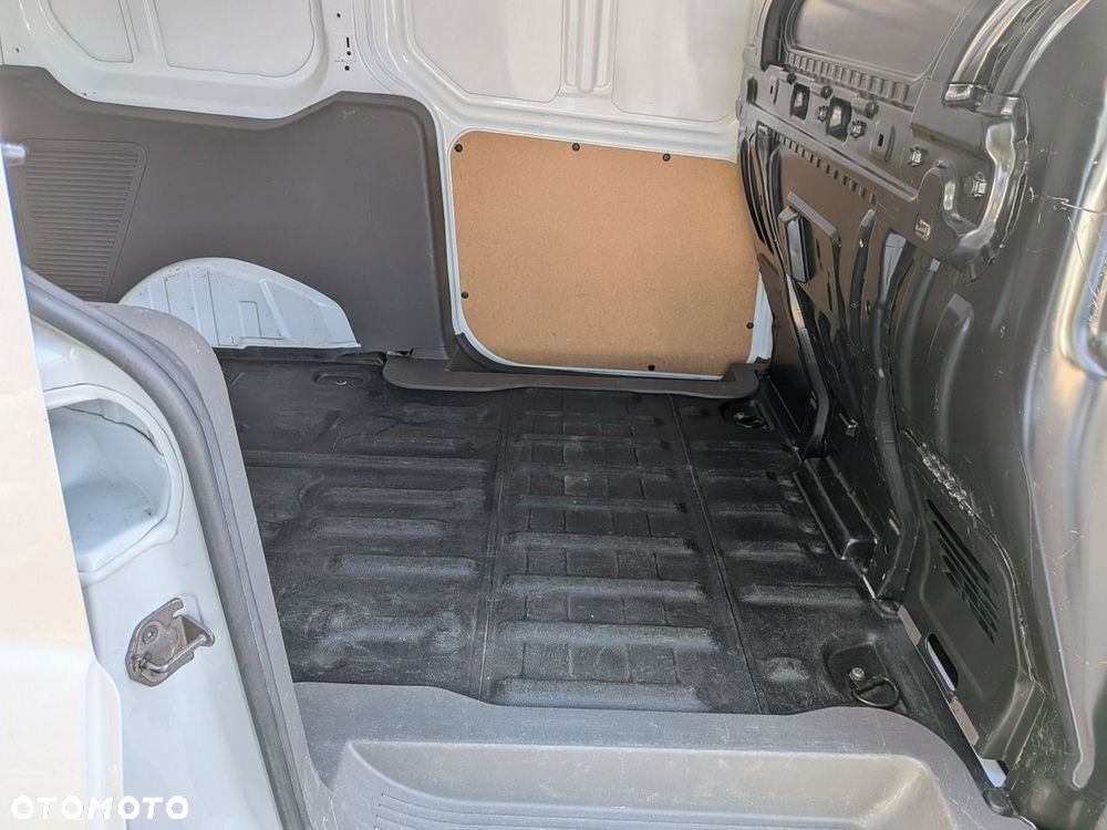 Ford Transit Connect - 27
