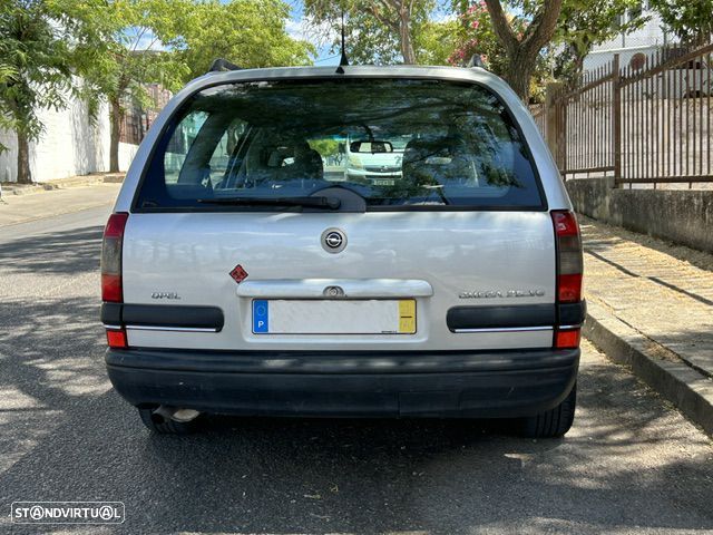 Opel Omega Caravan 2.5i V6 CD - 6
