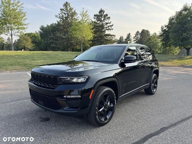 Jeep Grand Cherokee - 1
