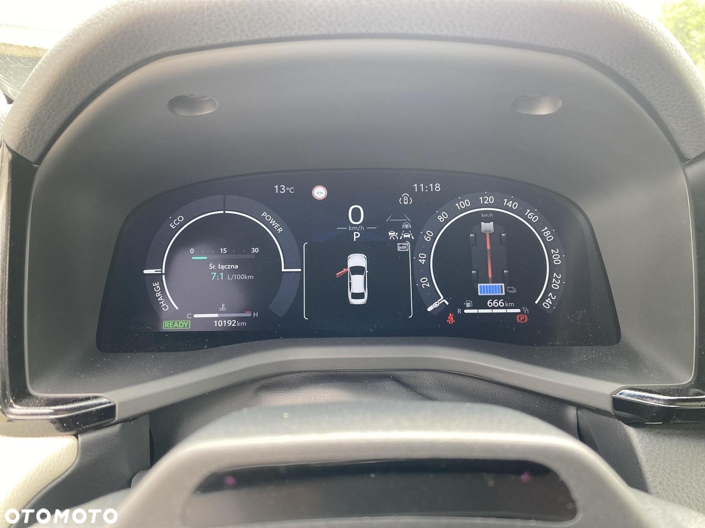 Toyota Camry - 18