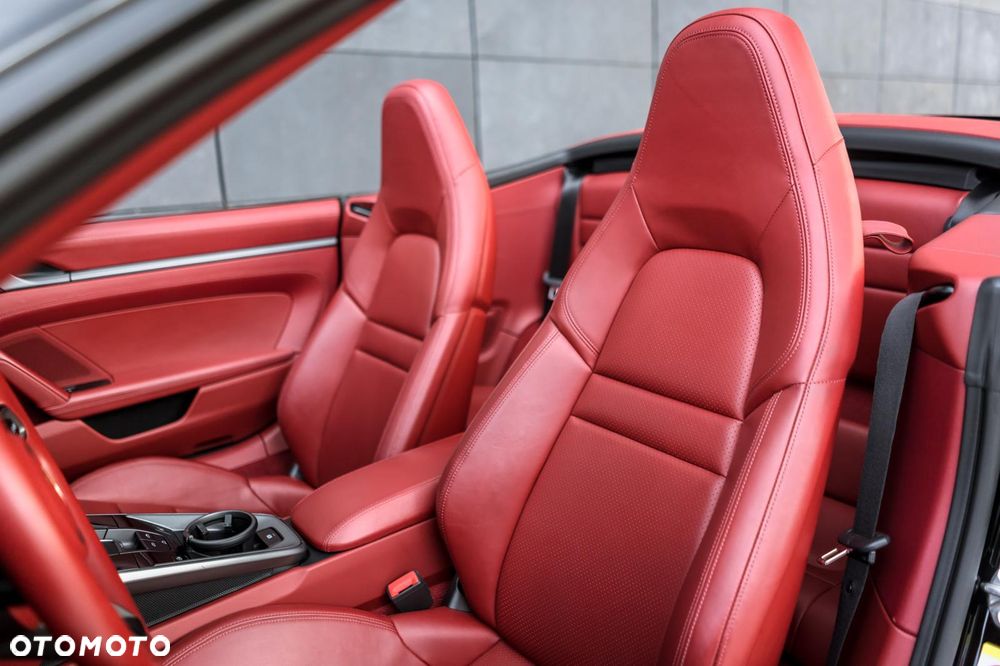 Porsche 911 Carrera S PDK - 27