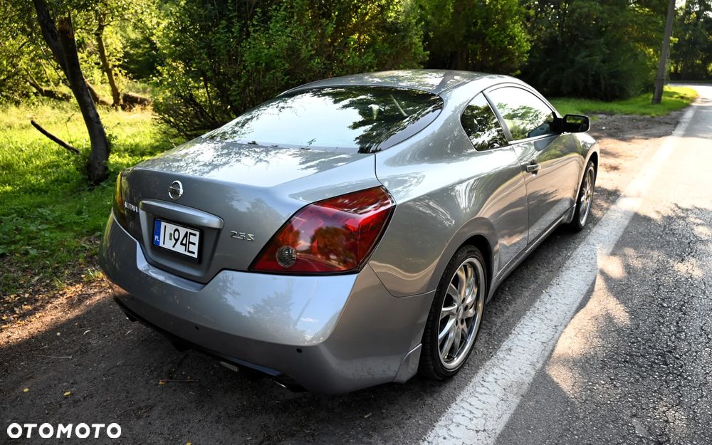 Nissan Altima - 13