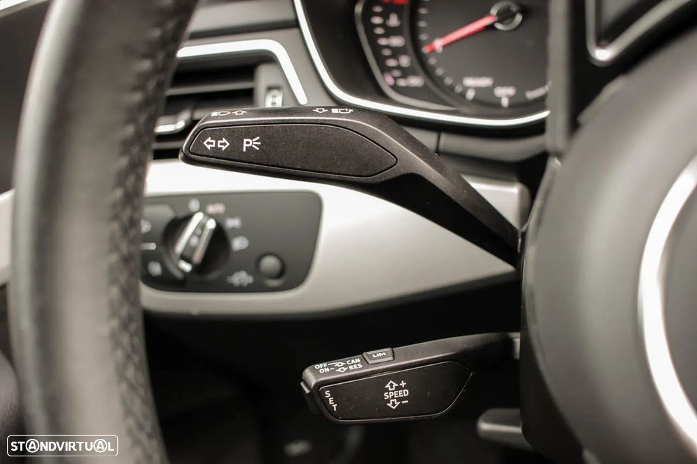 Audi A4 Avant 30 TDI S tronic - 20
