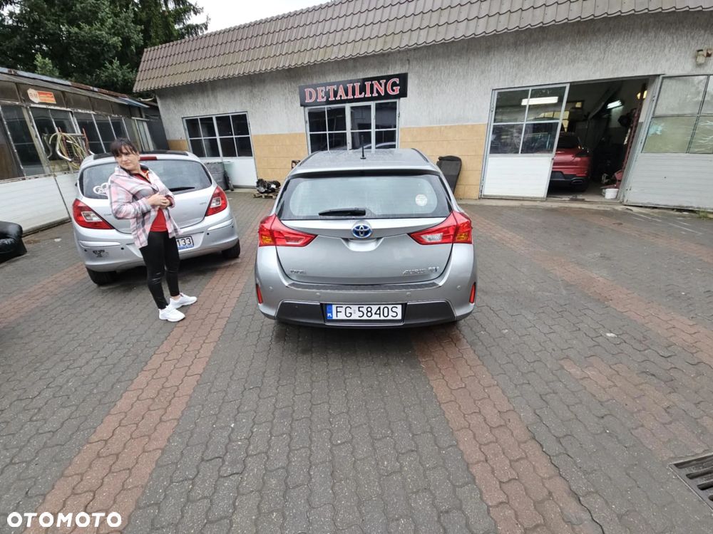 Toyota Auris 1.8 HSD Luna - 10