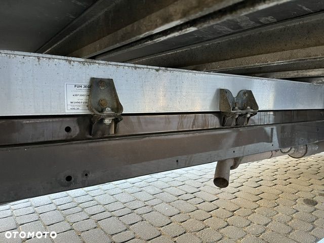 Mercedes-Benz 319 XXL - 8