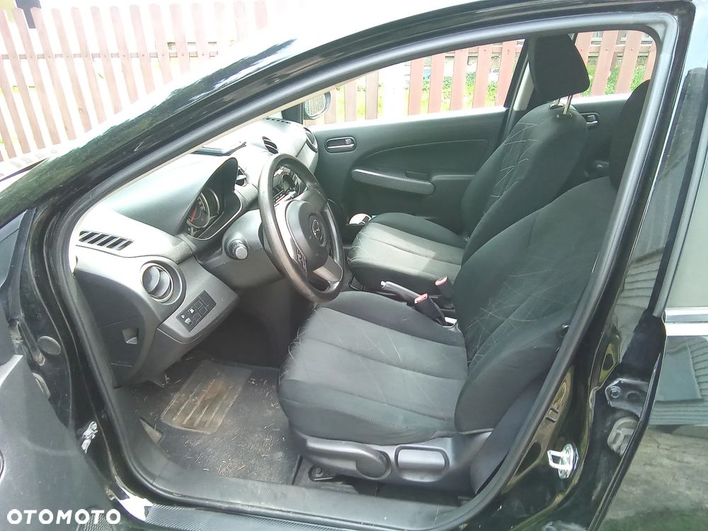 Mazda 2 - 5