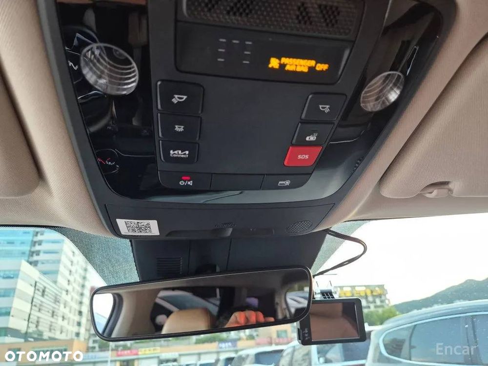 Kia Carnival - 14