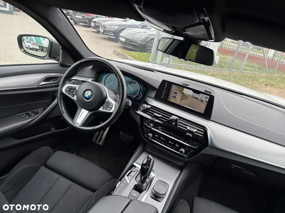 BMW Seria 5 530d xDrive M Sport sport - 28