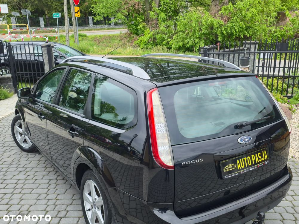 Ford Focus 1.8 Titanium - 17