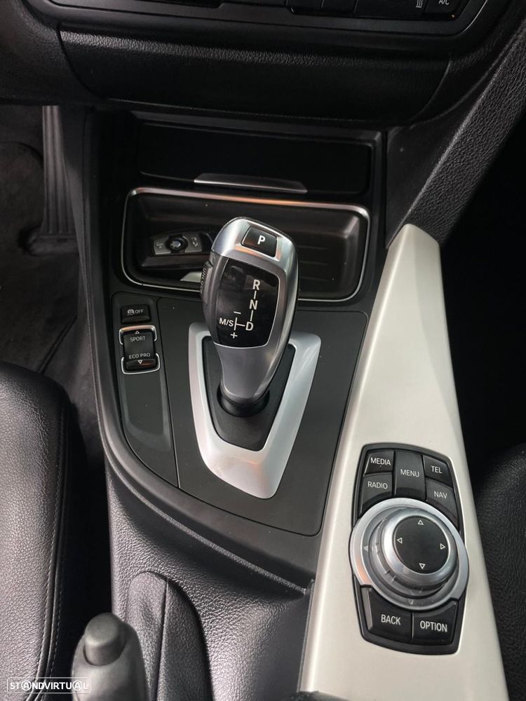 BMW 320 d Touring xDrive Pack M Auto - 21