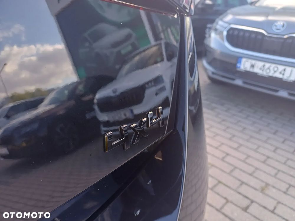 Skoda Superb 2.0 TDI SCR 4x4 Sportline DSG - 32