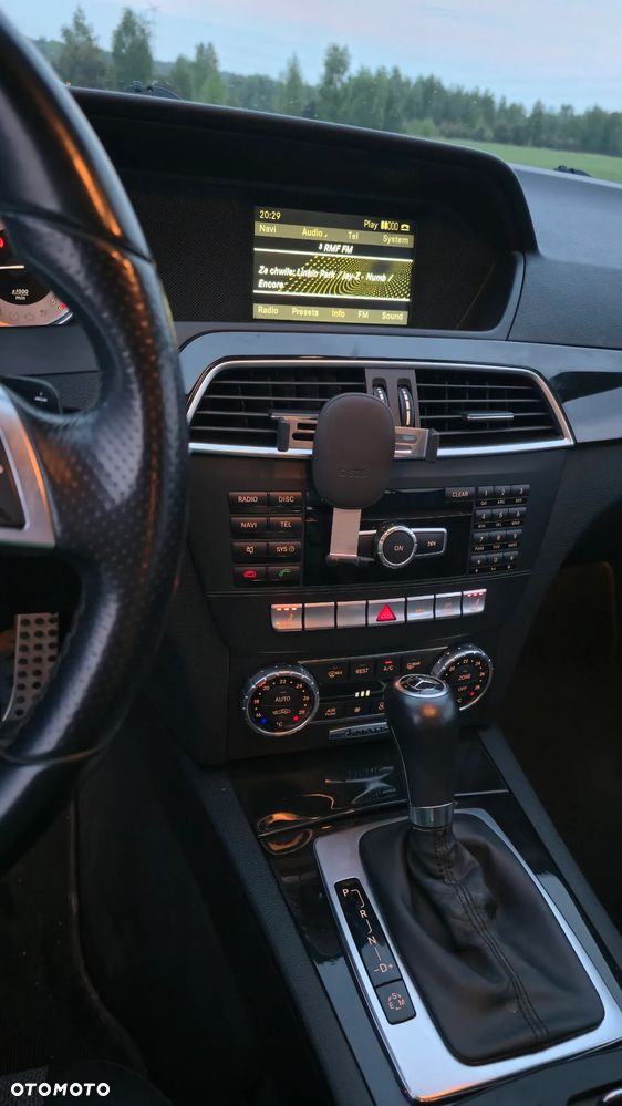 Mercedes-Benz Klasa C 250 CDI 4Matic 7G-TRONIC Avantgarde Edition - 11
