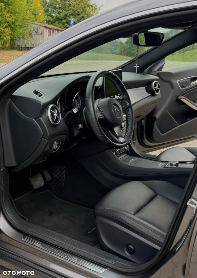 Mercedes-Benz CLA - 29